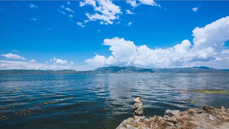 大理夏令營(yíng)結(jié)合軍旅生涯增強(qiáng)青少年的集體榮譽(yù)感！