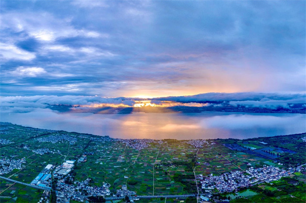 云南旅游,云南旅行社,云南團(tuán)建公司,云南策劃公司,云南會(huì)議會(huì)展,云南策劃執(zhí)行,大理旅游,大理旅行社,大理團(tuán)建公司,大理策劃公司,大理會(huì)議會(huì)展：來大理，快樂過夏天！